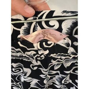 SJS Womens Navy Blue and White Floral Shirt Size Medium